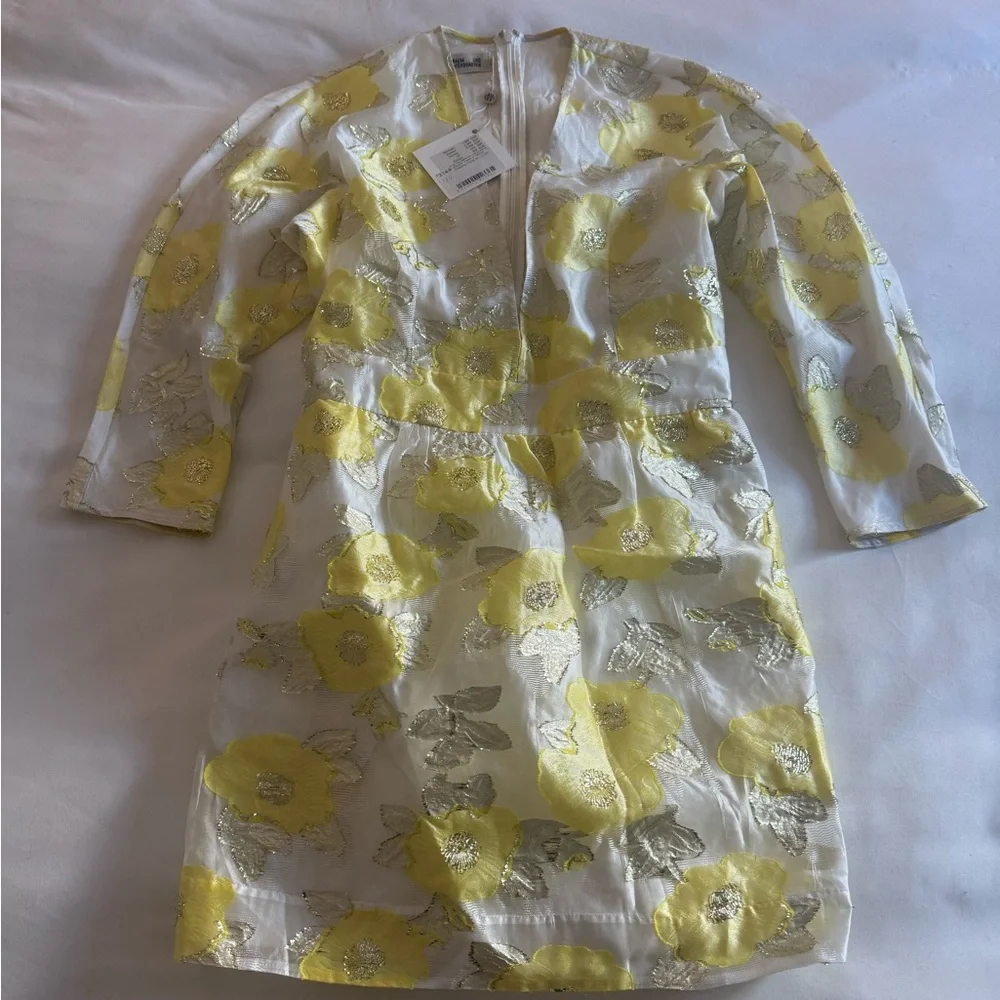 Alysia Dress in Yellow Floating Floral - Picture 2 of 8